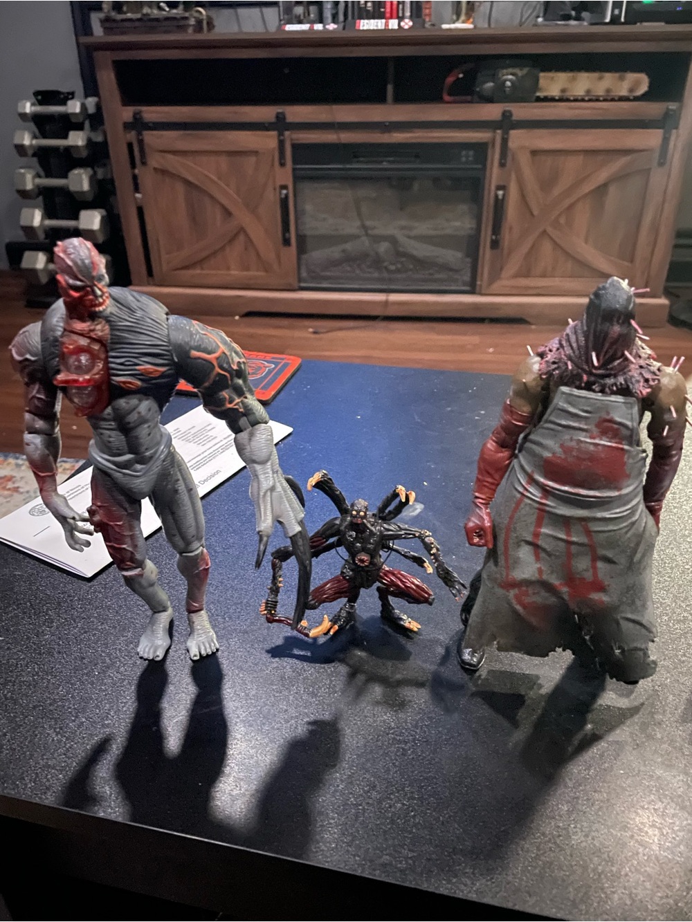 RESIDENT EVIL TOY LOT
